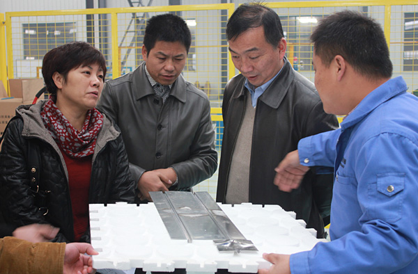 滁州市經(jīng)信委領(lǐng)導(dǎo)來安邦集團調(diào)研新項目建設(shè)情況(圖3)