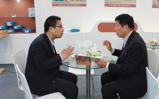 安邦集團參加中國（北京）國際供熱通風(fēng)空調(diào)、衛(wèi)生潔具及城建設(shè)備與技術(shù)展會現(xiàn)場(圖7)